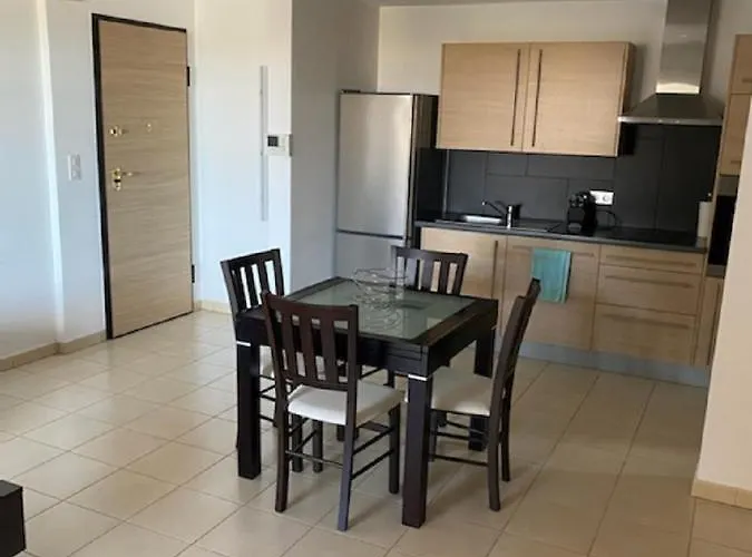 Superbe Appartement Avec Parking Prive, Proche Commerces Et Mer