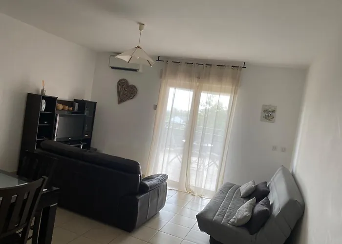 Superbe Appartement Avec Parking Prive, Proche Commerces Et Mer