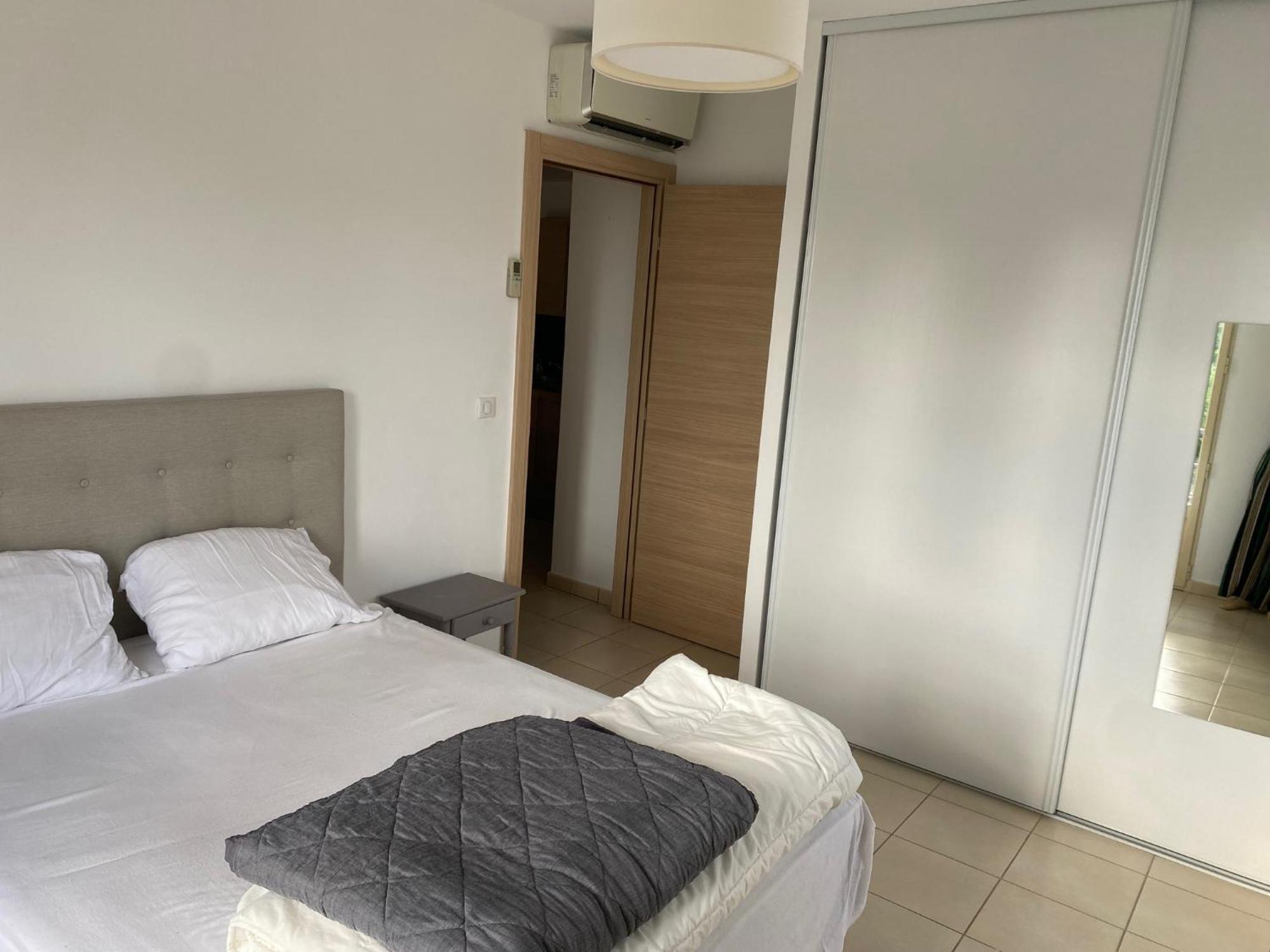 Apartment Superbe Avec Parking Prive, Proche Commerces Et Lucciana (Corsica)