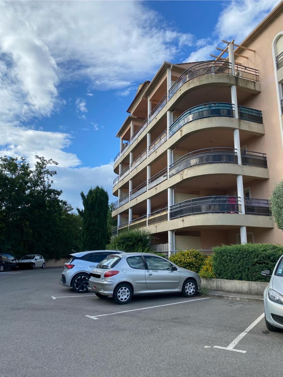 Apartment Superbe Avec Parking Prive, Proche Commerces Et Lucciana (Corsica)