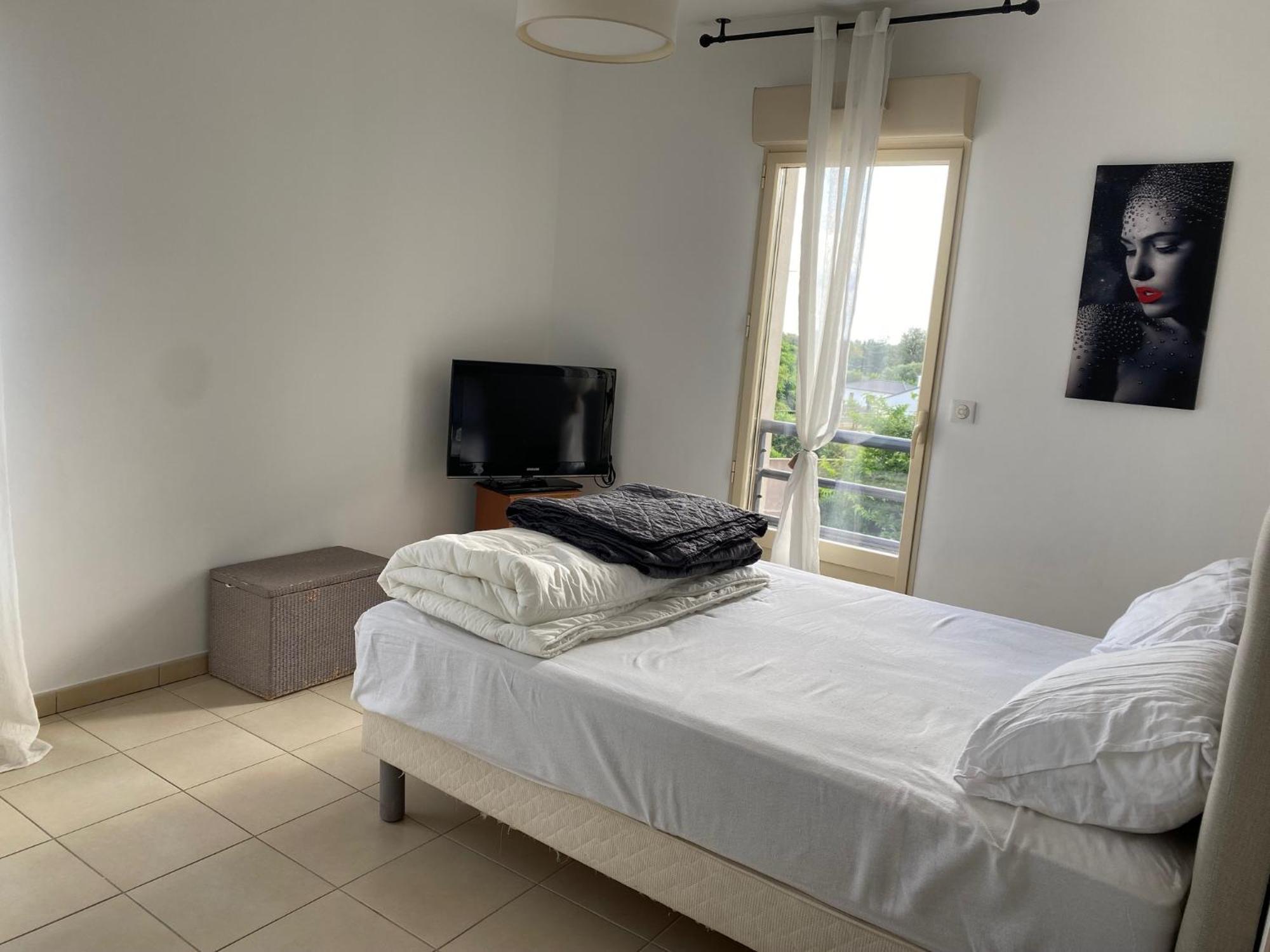 Apartment Superbe Avec Parking Prive, Proche Commerces Et